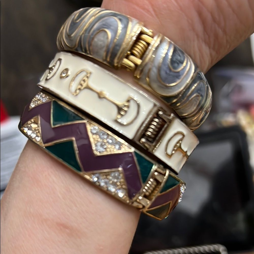 Elegant Multicolor Bangle Set - Picture 2 of 13